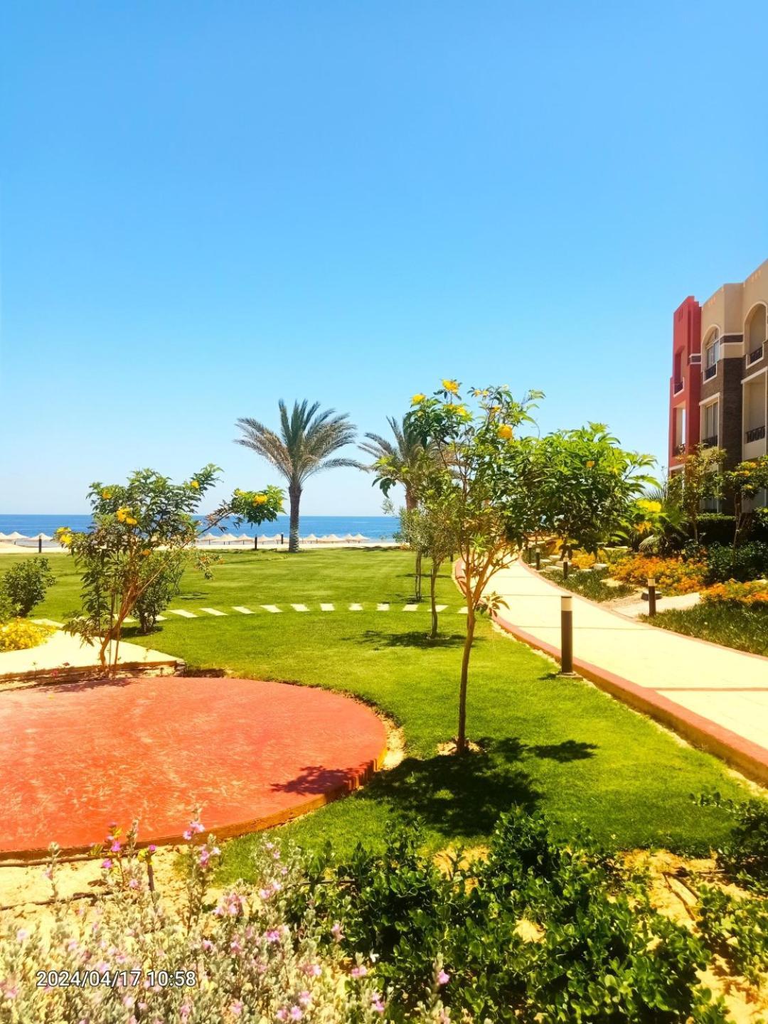 Oyster Bay Beach Resort Abu Dabab Exterior foto