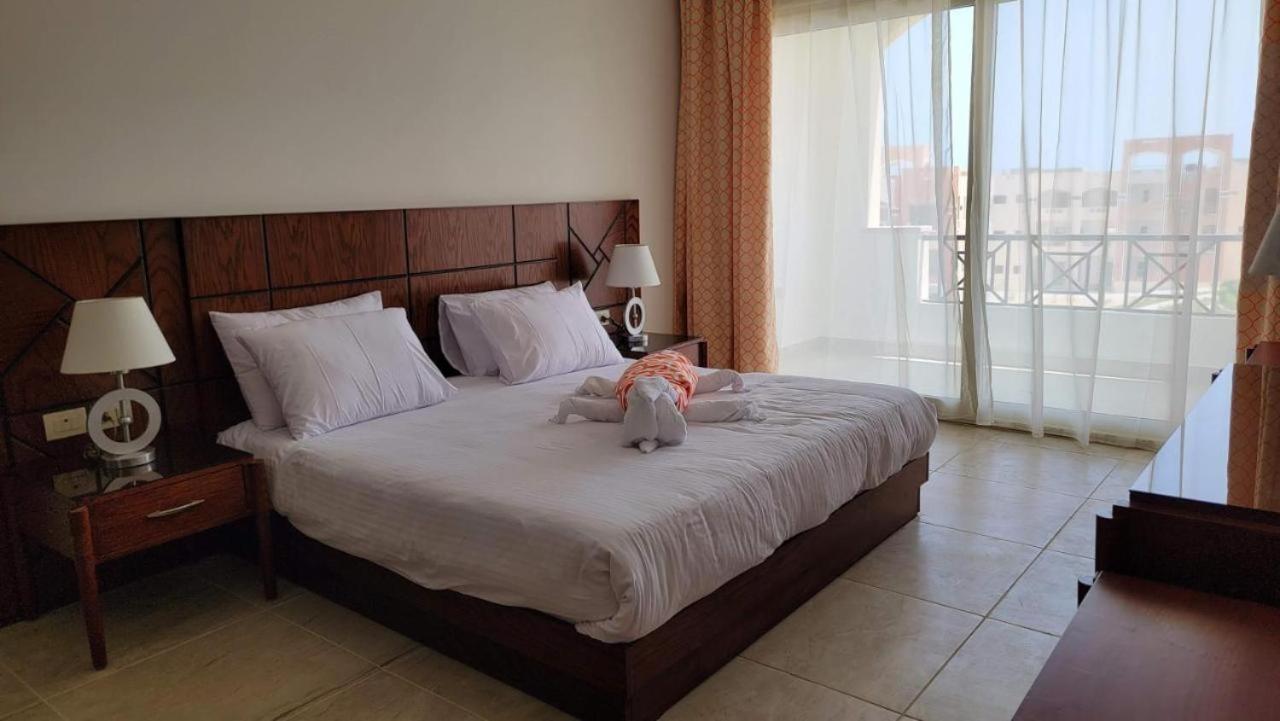 Oyster Bay Beach Resort Abu Dabab Exterior foto