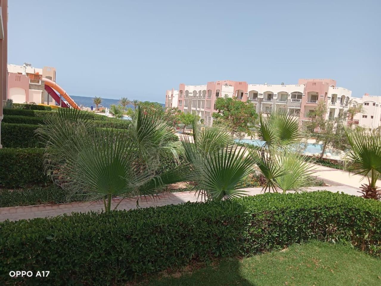 Oyster Bay Beach Resort Abu Dabab Exterior foto